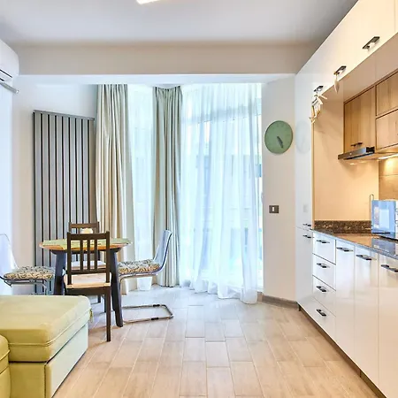 Apartment Sunny By Alz *