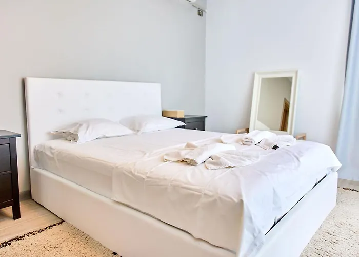 Sunny By Alz * Năvodari