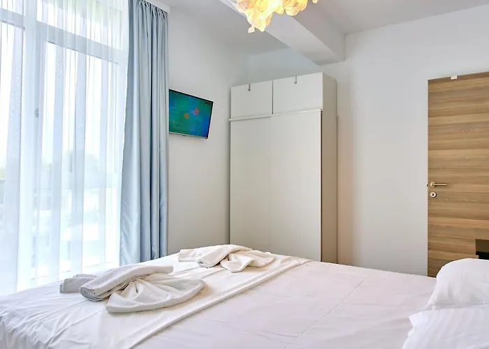 Sunny By Alz * Năvodari