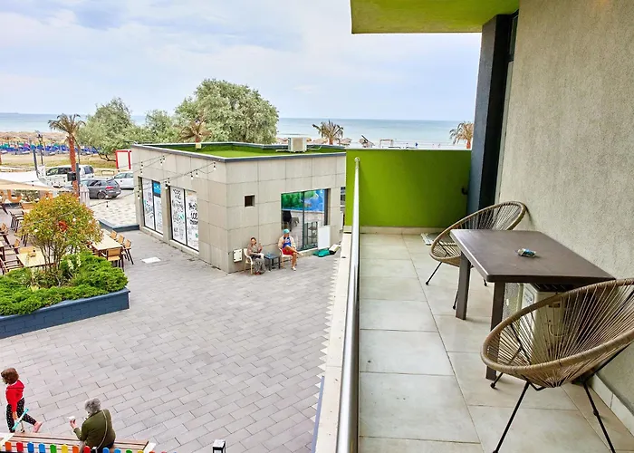 Sunny By Alz Apartman